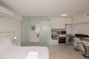 Bright and Adorable Studio in Vredehoek